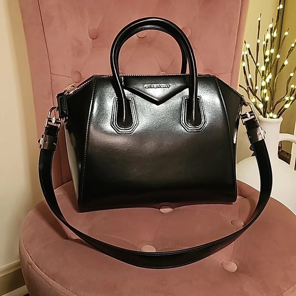 Authentic Givenchy Antigona Small in Smooth Black - Picture 5 of 16